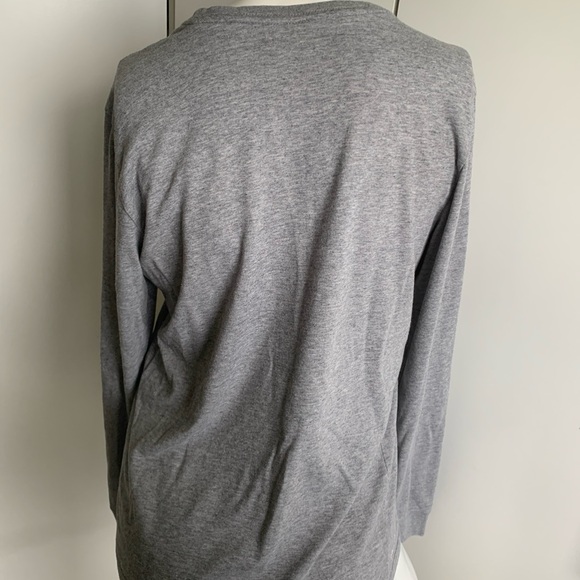 The Nike Tee women’s medium gray long sleeve t-shirt - Picture 4 of 4